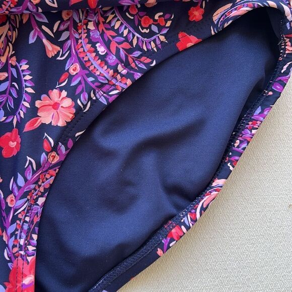 Lands' End Ladies' Swimsuit, Multi colored,Navy, Size Small, NWT - Picture 7 of 9